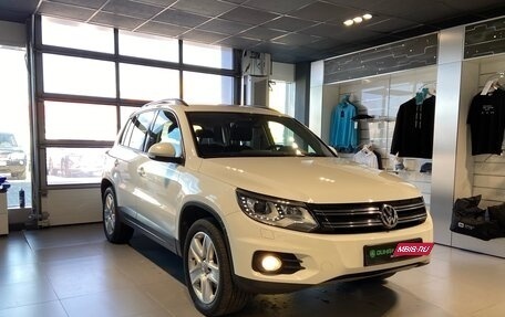 Volkswagen Tiguan I, 2015 год, 1 780 000 рублей, 2 фотография