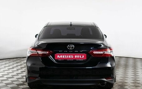 Toyota Camry, 2020 год, 3 090 000 рублей, 6 фотография