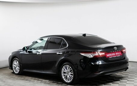 Toyota Camry, 2020 год, 3 090 000 рублей, 7 фотография