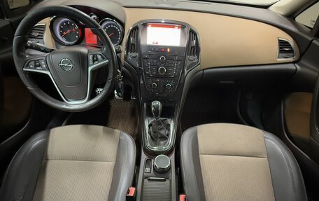 Opel Astra J, 2014 год, 777 000 рублей, 7 фотография