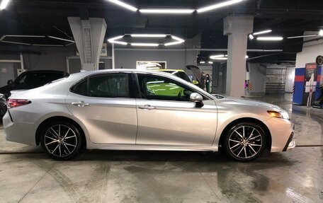 Toyota Camry, 2021 год, 2 850 000 рублей, 6 фотография