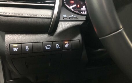 Toyota Camry, 2021 год, 2 850 000 рублей, 9 фотография