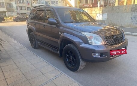 Toyota Land Cruiser Prado 120 рестайлинг, 2004 год, 1 730 000 рублей, 3 фотография