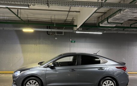 Hyundai Solaris II рестайлинг, 2017 год, 1 300 000 рублей, 5 фотография