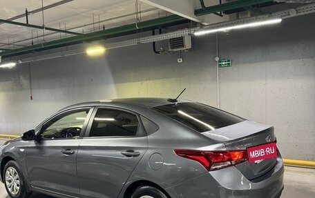 Hyundai Solaris II рестайлинг, 2017 год, 1 300 000 рублей, 4 фотография