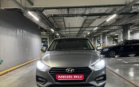 Hyundai Solaris II рестайлинг, 2017 год, 1 300 000 рублей, 3 фотография