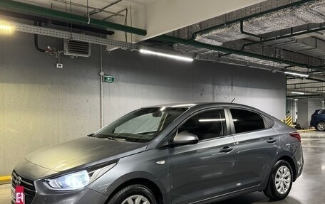 Hyundai Solaris II рестайлинг, 2017 год, 1 300 000 рублей, 2 фотография