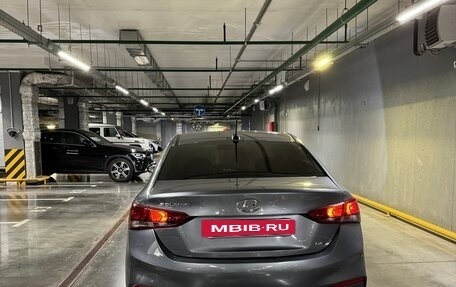 Hyundai Solaris II рестайлинг, 2017 год, 1 300 000 рублей, 19 фотография