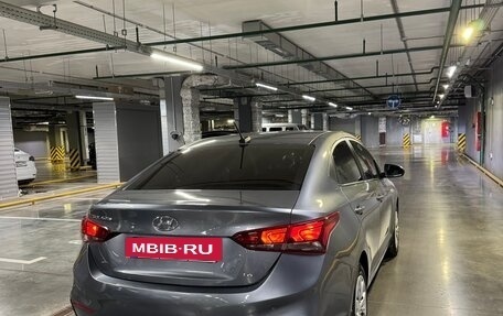 Hyundai Solaris II рестайлинг, 2017 год, 1 300 000 рублей, 18 фотография