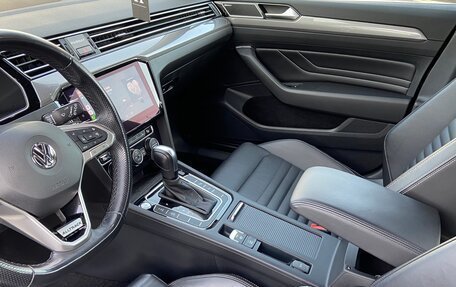 Volkswagen Passat B8 рестайлинг, 2020 год, 3 100 000 рублей, 12 фотография