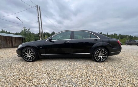 Mercedes-Benz S-Класс, 2011 год, 2 100 000 рублей, 2 фотография