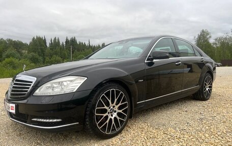Mercedes-Benz S-Класс, 2011 год, 2 100 000 рублей, 3 фотография