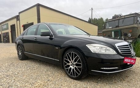 Mercedes-Benz S-Класс, 2011 год, 2 100 000 рублей, 4 фотография