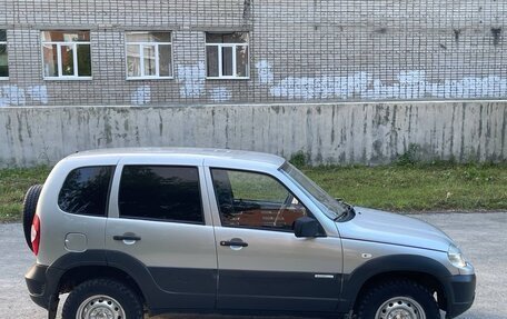 Chevrolet Niva I рестайлинг, 2011 год, 409 000 рублей, 14 фотография