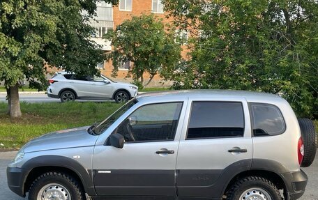 Chevrolet Niva I рестайлинг, 2011 год, 409 000 рублей, 15 фотография