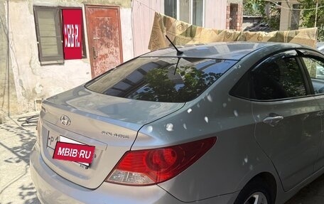Hyundai Solaris II рестайлинг, 2013 год, 730 000 рублей, 5 фотография