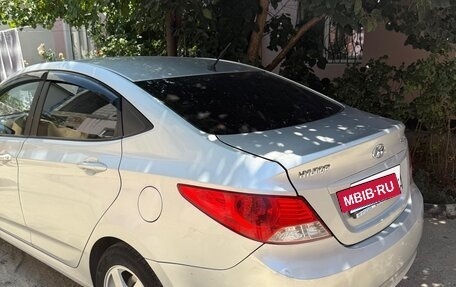 Hyundai Solaris II рестайлинг, 2013 год, 730 000 рублей, 6 фотография