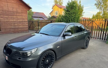 BMW 5 серия, 2004 год, 1 100 000 рублей, 4 фотография