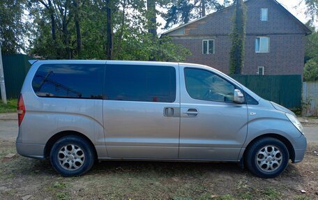 Hyundai Grand Starex Grand Starex I рестайлинг 2, 2012 год, 1 200 000 рублей, 2 фотография