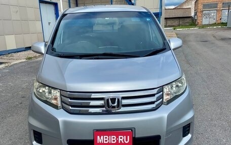 Honda Freed I, 2010 год, 1 199 000 рублей, 2 фотография