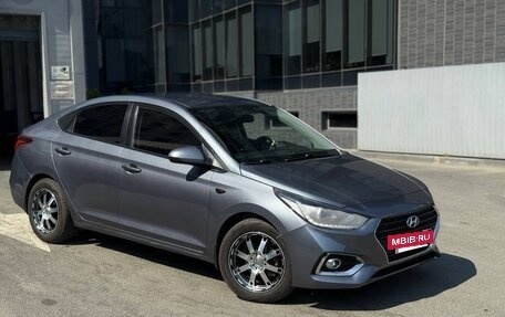 Hyundai Solaris II рестайлинг, 2018 год, 1 350 000 рублей, 5 фотография