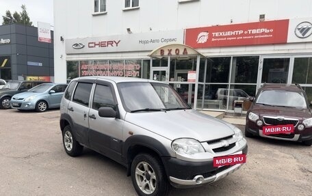 Chevrolet Niva I рестайлинг, 2005 год, 310 000 рублей, 2 фотография