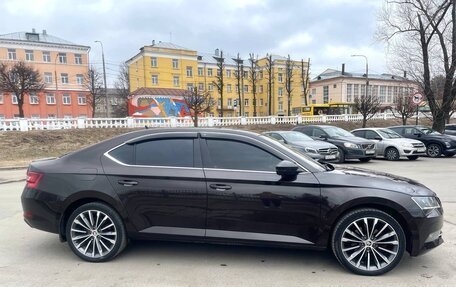 Skoda Superb III рестайлинг, 2016 год, 1 690 000 рублей, 4 фотография