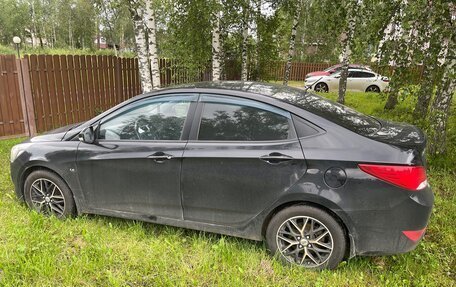 Hyundai Solaris II рестайлинг, 2015 год, 850 000 рублей, 13 фотография
