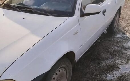 Daewoo Nexia I рестайлинг, 1998 год, 175 000 рублей, 4 фотография