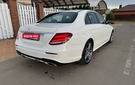 Mercedes-Benz E-Класс, 2018 год, 3 550 000 рублей, 4 фотография