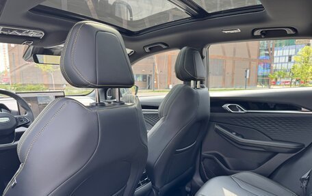 Geely Coolray I, 2025 год, 1 950 000 рублей, 31 фотография