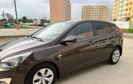 Hyundai Solaris II рестайлинг, 2015 год, 950 000 рублей, 4 фотография