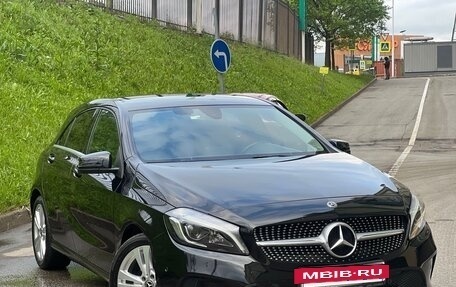 Mercedes-Benz A-Класс, 2017 год, 1 650 000 рублей, 2 фотография