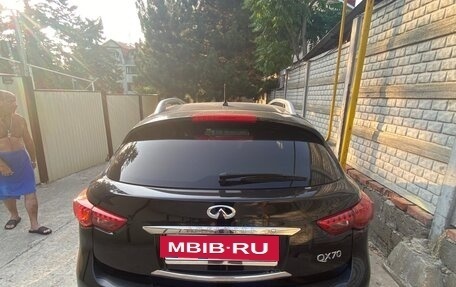Infiniti QX70, 2014 год, 2 100 000 рублей, 3 фотография