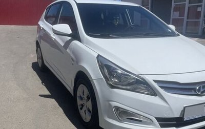Hyundai Solaris II рестайлинг, 2015 год, 950 000 рублей, 1 фотография