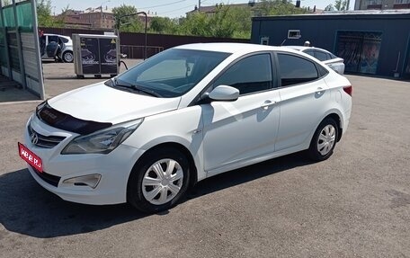 Hyundai Solaris II рестайлинг, 2016 год, 950 000 рублей, 1 фотография