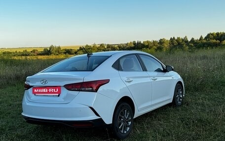 Hyundai Solaris II рестайлинг, 2021 год, 1 590 000 рублей, 9 фотография