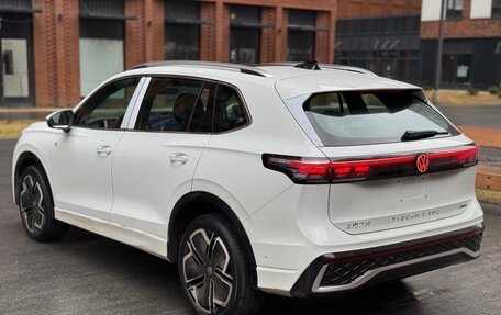 Volkswagen Tiguan, 2025 год, 4 350 000 рублей, 7 фотография