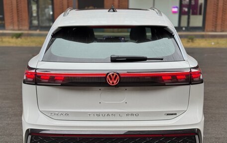 Volkswagen Tiguan, 2025 год, 4 350 000 рублей, 6 фотография