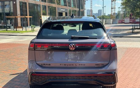 Volkswagen Tiguan, 2025 год, 4 350 000 рублей, 6 фотография