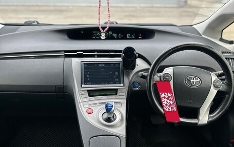 Toyota Prius, 2013 год, 1 130 000 рублей, 9 фотография
