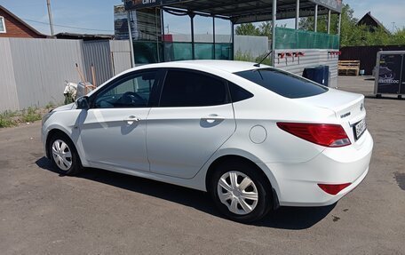 Hyundai Solaris II рестайлинг, 2016 год, 950 000 рублей, 2 фотография