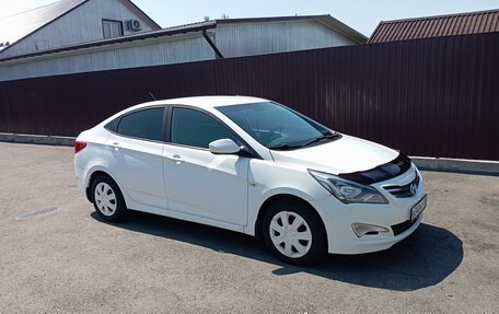 Hyundai Solaris II рестайлинг, 2016 год, 950 000 рублей, 5 фотография