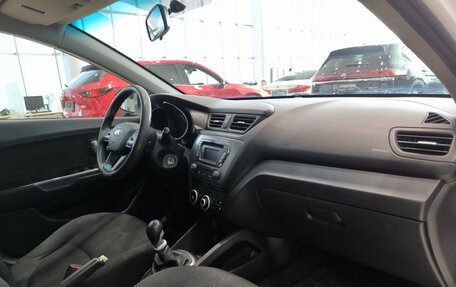 KIA Rio III рестайлинг, 2013 год, 650 000 рублей, 11 фотография
