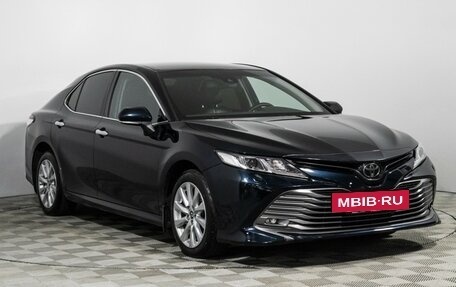 Toyota Camry, 2019 год, 2 450 000 рублей, 3 фотография