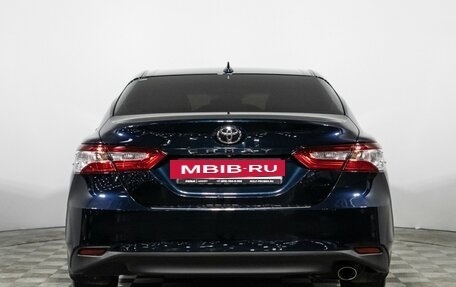 Toyota Camry, 2019 год, 2 450 000 рублей, 6 фотография