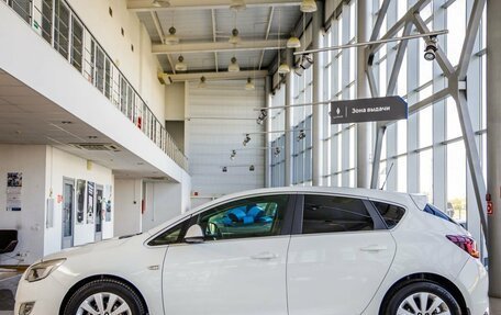 Opel Astra J, 2011 год, 798 000 рублей, 4 фотография
