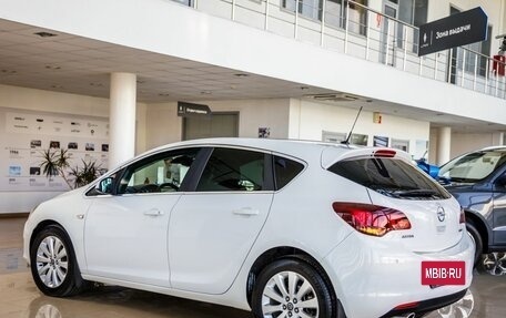 Opel Astra J, 2011 год, 798 000 рублей, 5 фотография