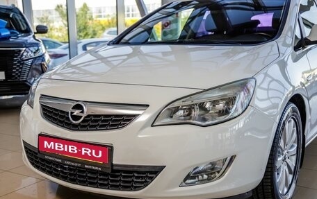 Opel Astra J, 2011 год, 798 000 рублей, 10 фотография