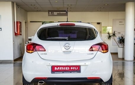 Opel Astra J, 2011 год, 798 000 рублей, 6 фотография